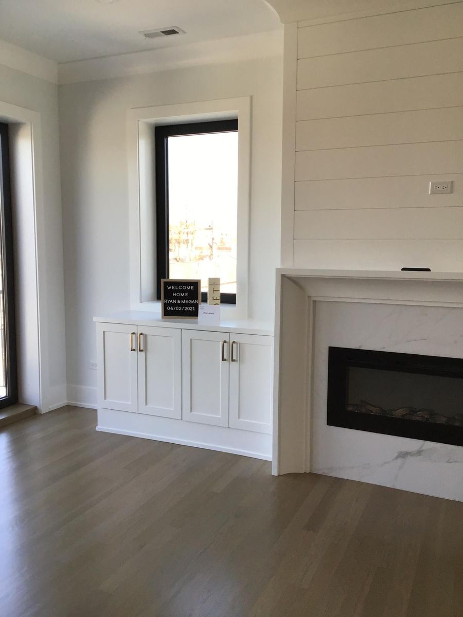 Clean living space with fireplace after service